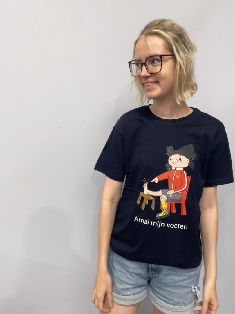 T-shirt Mascotte "Amai mijn voeten" - unisex