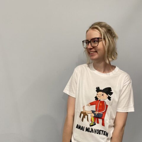 T-shirt Mascotte "Amai mijn voeten" - unisex